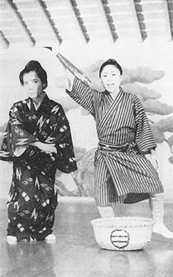 冠船流川田琉球舞踊団の創作「三良小」
