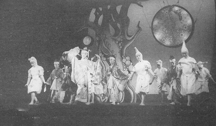 冠船流川田琉球舞踊団の創作「でぃ・ちばら」