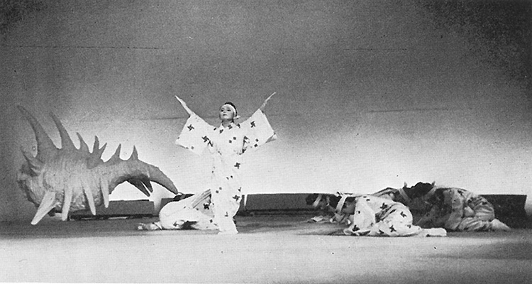 冠船流川田琉球舞踊団の創作「ひき潮」