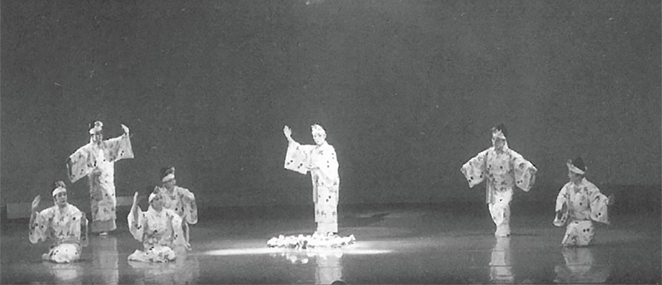 冠船流川田琉球舞踊団の創作「祈り」