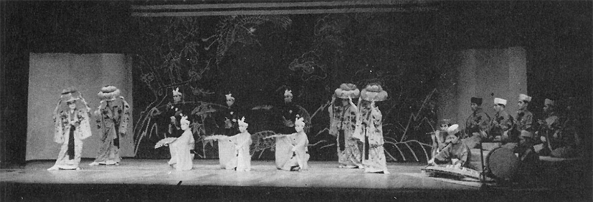 冠船流川田琉球舞踊団の創作舞踊「古都の幻想」