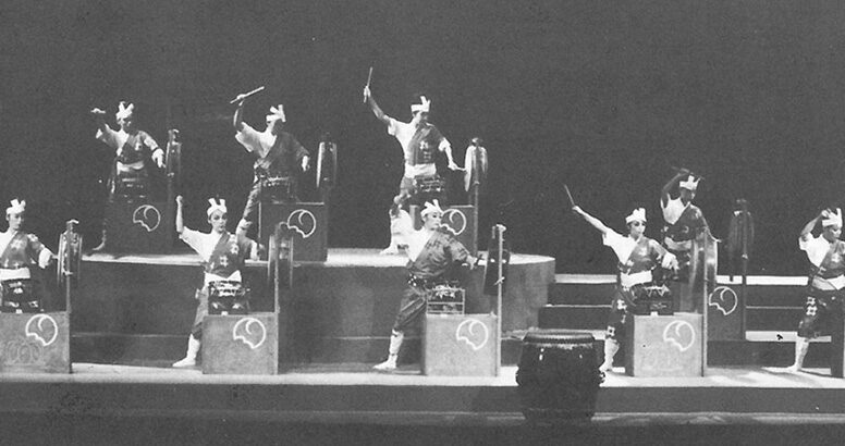 冠船流川田琉球舞踊団「みやらび太鼓」