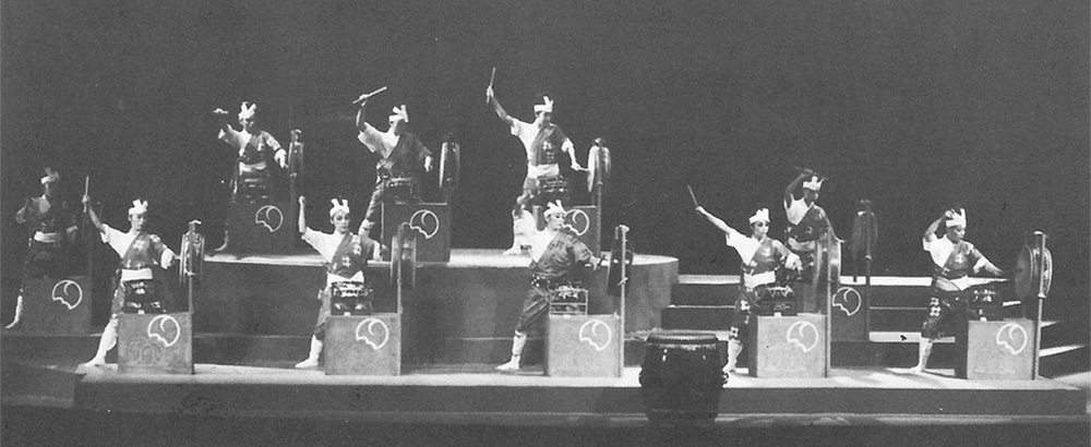 冠船流川田琉球舞踊団「みやらび太鼓」