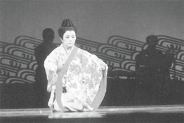 冠船流川田琉球舞踊団の創作「海と女」