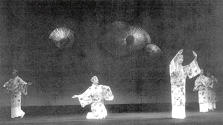 冠船流川田琉球舞踊団の創作「想い」